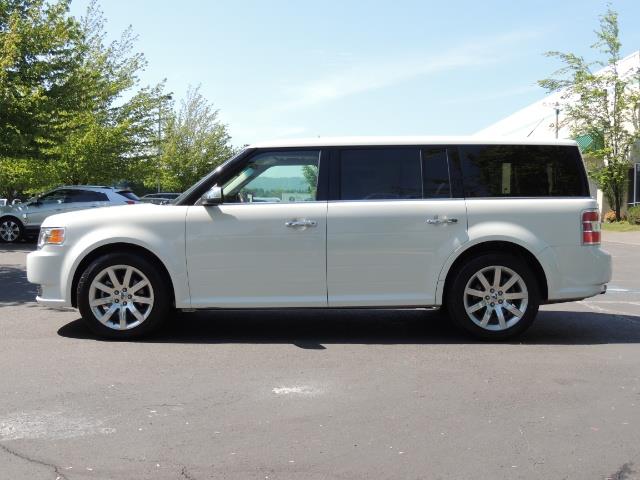 2010 Ford Flex Limited / AWD / Third Seat / Navigation / Leather   - Photo 3 - Portland, OR 97217