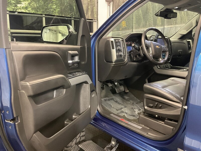 2018 Chevrolet Silverado 1500 LTZ Z71 Crew Cab 4X4 / Leather / 6 INC LIFT KIT   - Photo 11 - Gladstone, OR 97027