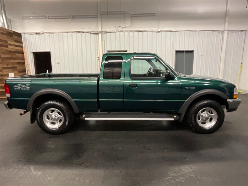 2000 Ford Ranger XLT Extended Cab 4-Door /4X4 / V6 3.0L / 5-SPEED  LOCAL TRUCK / RUST FREE / SUPER CLEAN / 120,000 MILES - Photo 4 - Gladstone, OR 97027