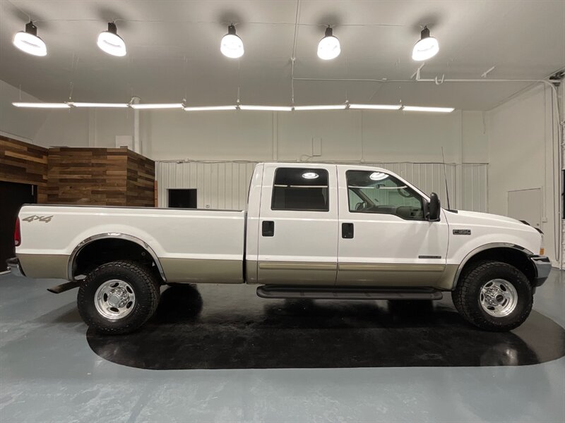 2001 Ford F-350 Lariat Crew Cab 4X4 / 7.3L DIESEL /BRAND NEW TIRES  / RUST FREE / LOW MILES - Photo 4 - Gladstone, OR 97027