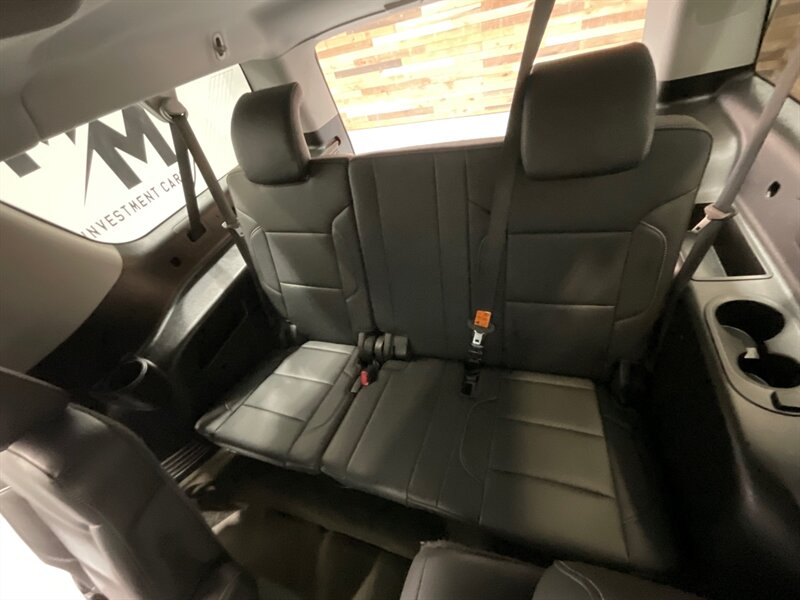 2018 Chevrolet Suburban LT   - Photo 13 - Gladstone, OR 97027