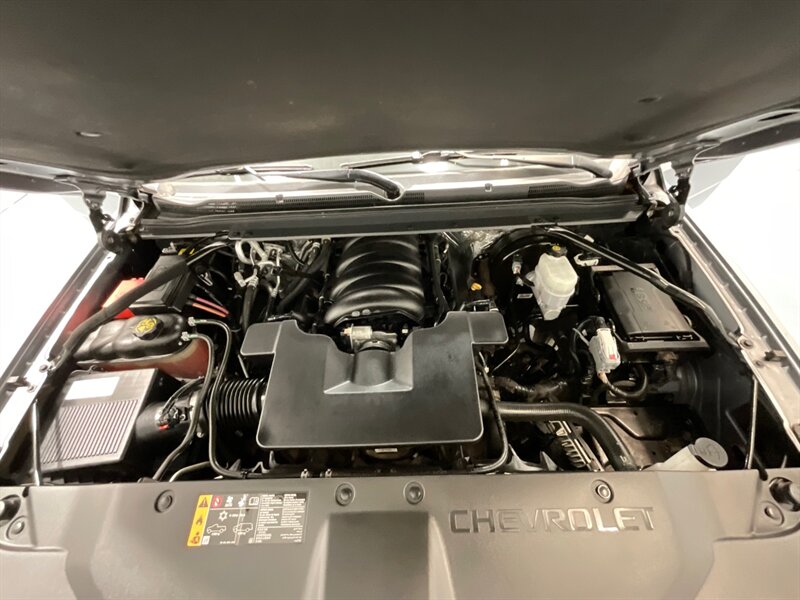 2018 Chevrolet Suburban LT   - Photo 31 - Gladstone, OR 97027