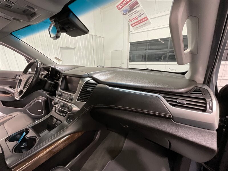2018 Chevrolet Suburban LT   - Photo 18 - Gladstone, OR 97027