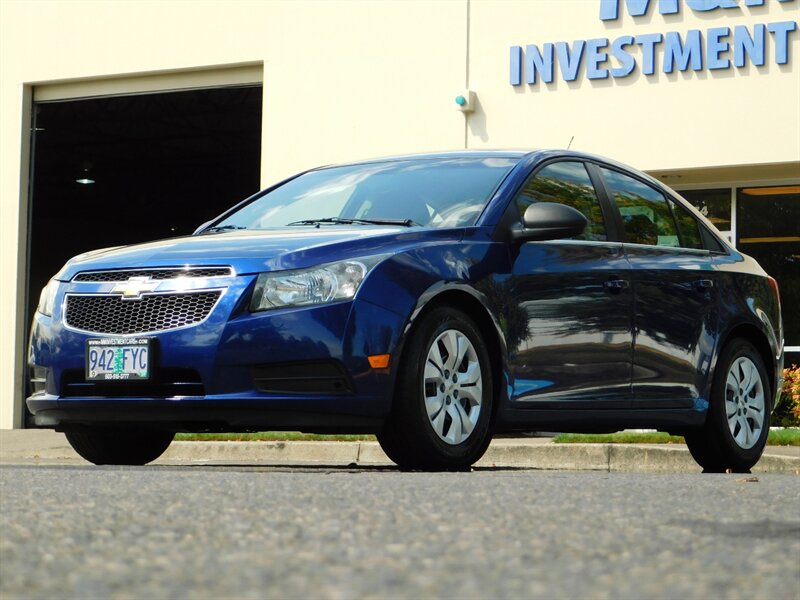 2012 Chevrolet Cruze LS Sedan 4-cyl / Automatic / 102k miles / 1-Owner   - Photo 1 - Portland, OR 97217