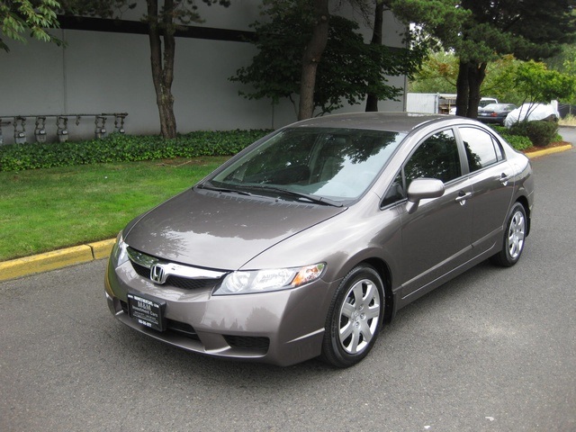 2010 Honda Civic LX   - Photo 1 - Portland, OR 97217