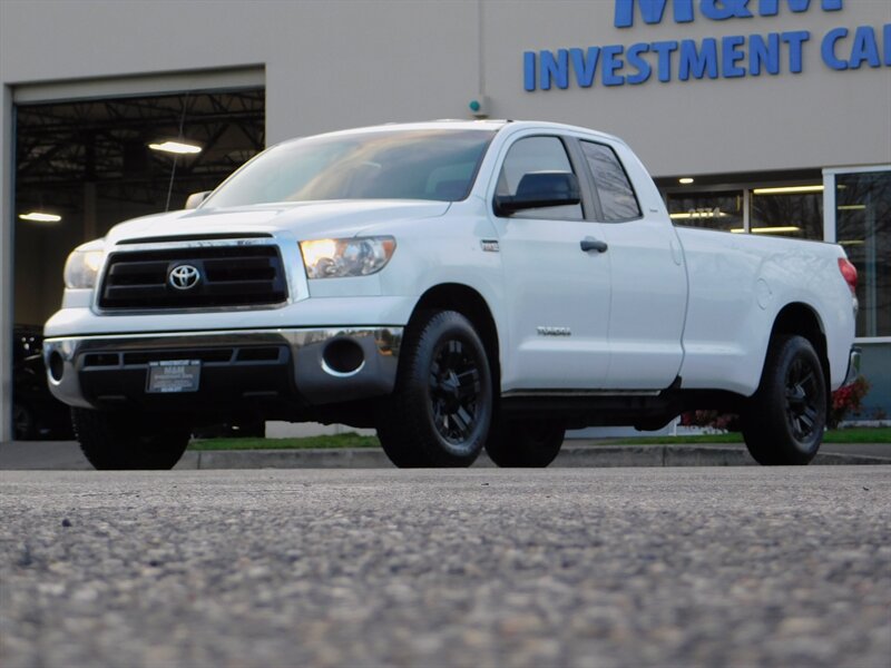 2010 Toyota Tundra DOUBLE CAB 4-Door / 4X4 / V8 , 5.7L / LONG BED   - Photo 1 - Portland, OR 97217
