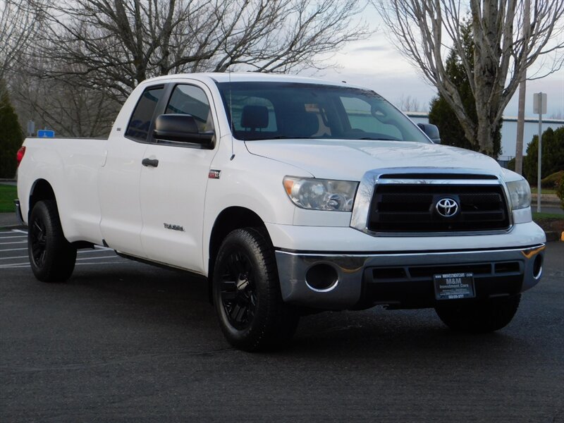 2010 Toyota Tundra DOUBLE CAB 4-Door / 4X4 / V8 , 5.7L / LONG BED   - Photo 2 - Portland, OR 97217
