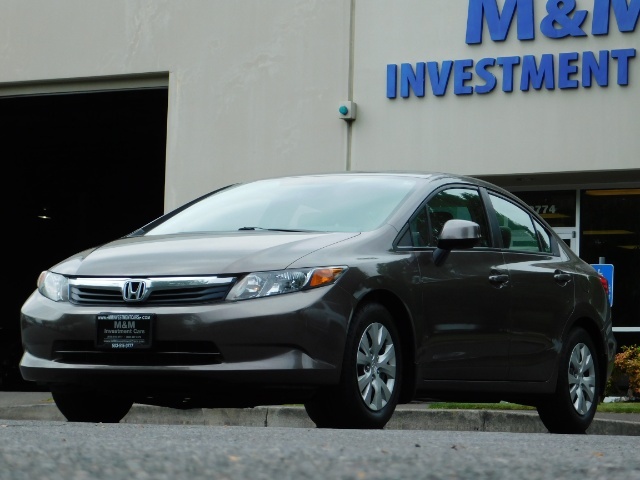 2012 Honda Civic LX / Sedan / 4Dr / Automatic / Only 55K miles   - Photo 1 - Portland, OR 97217