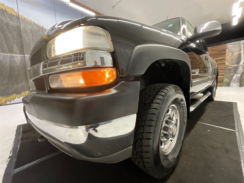 2002 Chevrolet Silverado 2500 LT 4X4 / 8.1L V8 / LOCAL / Leather / 113,000 MILES  / Leather & Heated Seats / BRAND NEW TIRES / CLEAN CLEAN - Photo 27 - Gladstone, OR 97027