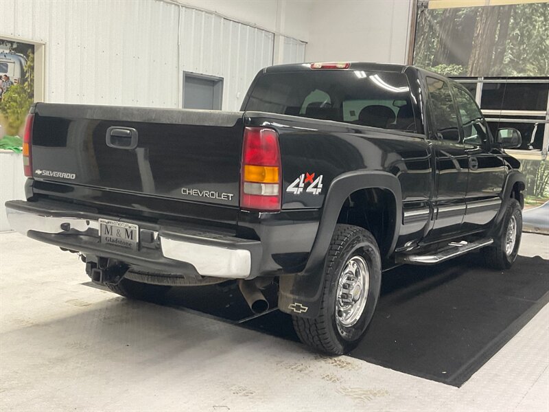 2002 Chevrolet Silverado 2500 LT 4X4 / 8.1L V8 / LOCAL / Leather / 113,000 MILES  / Leather & Heated Seats / BRAND NEW TIRES / CLEAN CLEAN - Photo 8 - Gladstone, OR 97027