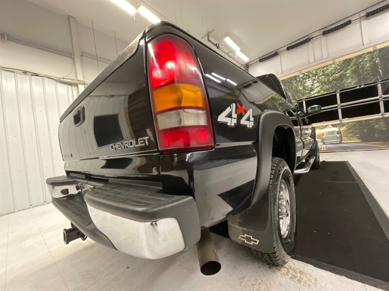 2002 Chevrolet Silverado 2500 LT 4X4 / 8.1L V8 / LOCAL / Leather / 113,000 MILES  / Leather & Heated Seats / BRAND NEW TIRES / CLEAN CLEAN - Photo 10 - Gladstone, OR 97027
