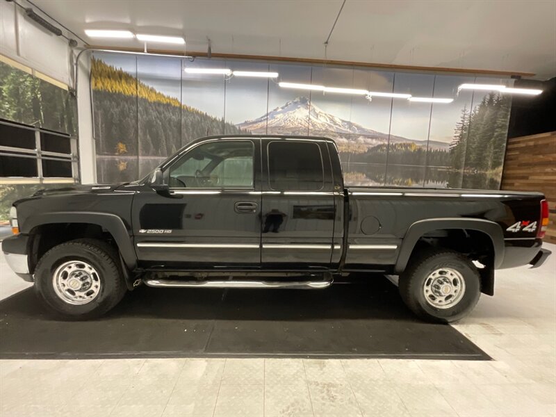 2002 Chevrolet Silverado 2500 LT 4X4 / 8.1L V8 / LOCAL / Leather / 113,000 MILES  / Leather & Heated Seats / BRAND NEW TIRES / CLEAN CLEAN - Photo 3 - Gladstone, OR 97027
