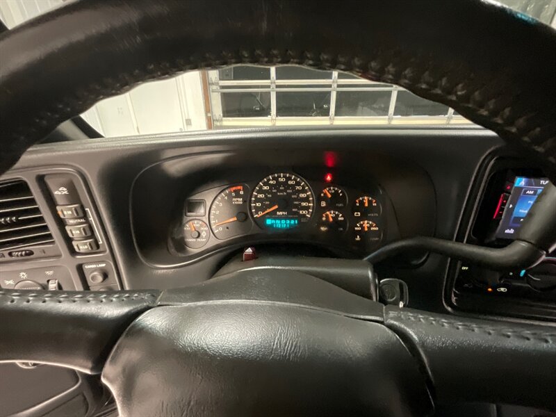 2002 Chevrolet Silverado 2500 LT 4X4 / 8.1L V8 / LOCAL / Leather / 113,000 MILES  / Leather & Heated Seats / BRAND NEW TIRES / CLEAN CLEAN - Photo 37 - Gladstone, OR 97027