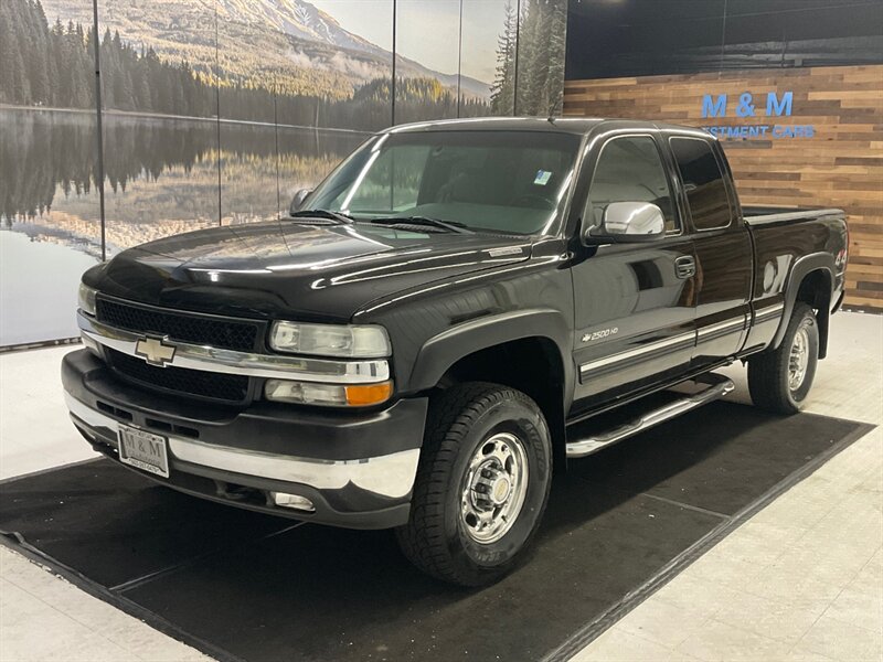 2002 Chevrolet Silverado 2500 LT 4X4 / 8.1L V8 / LOCAL / Leather / 113,000 MILES  / Leather & Heated Seats / BRAND NEW TIRES / CLEAN CLEAN - Photo 1 - Gladstone, OR 97027