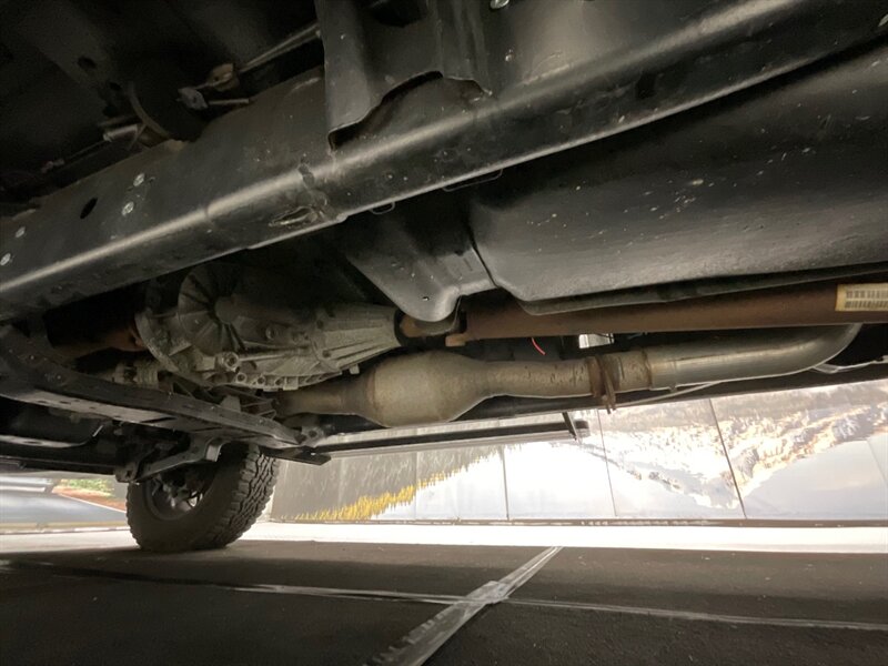 2006 Dodge Ram 2500 Regular Cab 4X4/ 5.9L DIESEL / 6-SPEED / 61K MILES  / Updated Lights / Leather / LIFTED - Photo 17 - Gladstone, OR 97027