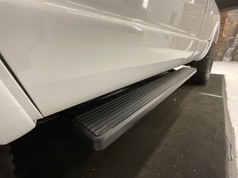 2006 Dodge Ram 2500 Regular Cab 4X4/ 5.9L DIESEL / 6-SPEED / 61K MILES  / Updated Lights / Leather / LIFTED - Photo 42 - Gladstone, OR 97027