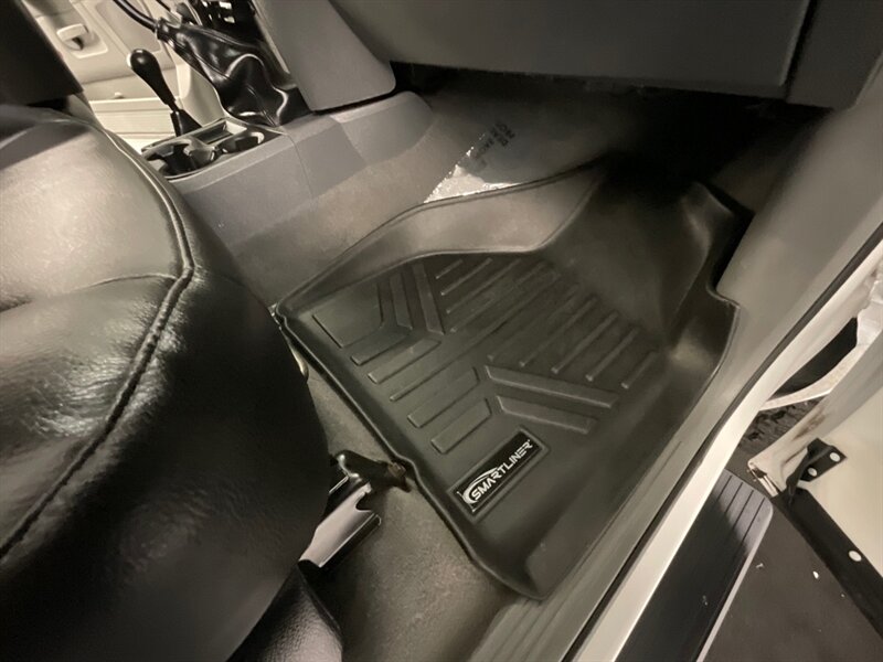 2006 Dodge Ram 2500 Regular Cab 4X4/ 5.9L DIESEL / 6-SPEED / 61K MILES  / Updated Lights / Leather / LIFTED - Photo 35 - Gladstone, OR 97027