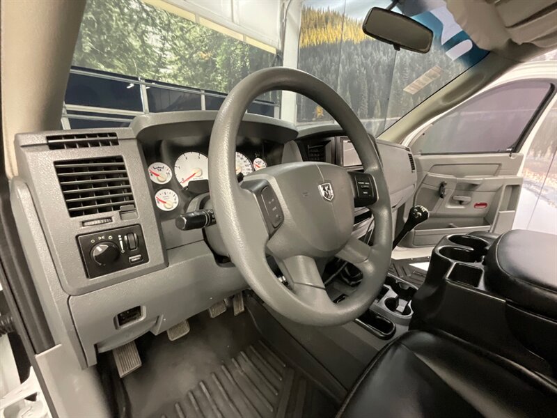2006 Dodge Ram 2500 Regular Cab 4X4/ 5.9L DIESEL / 6-SPEED / 61K MILES  / Updated Lights / Leather / LIFTED - Photo 20 - Gladstone, OR 97027