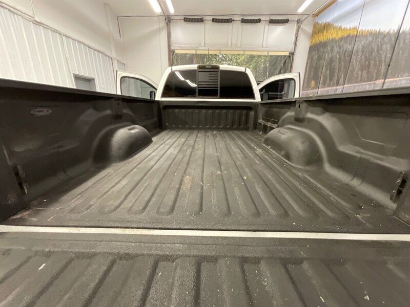 2006 Dodge Ram 2500 Regular Cab 4X4/ 5.9L DIESEL / 6-SPEED / 61K MILES  / Updated Lights / Leather / LIFTED - Photo 14 - Gladstone, OR 97027