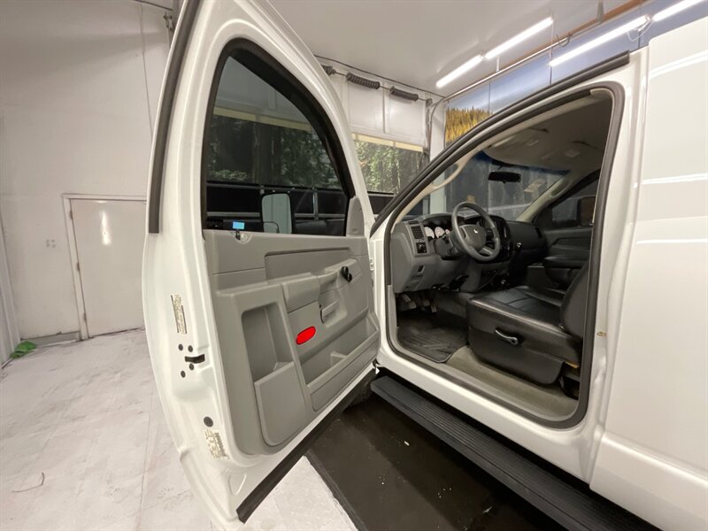 2006 Dodge Ram 2500 Regular Cab 4X4/ 5.9L DIESEL / 6-SPEED / 61K MILES  / Updated Lights / Leather / LIFTED - Photo 48 - Gladstone, OR 97027