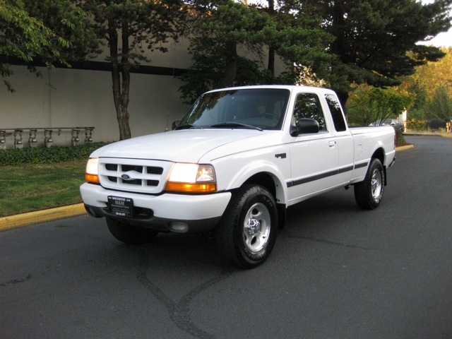 1999 Ford Ranger XLT/4WD/4DR/ 4.0Liter / 6Cyl   - Photo 1 - Portland, OR 97217