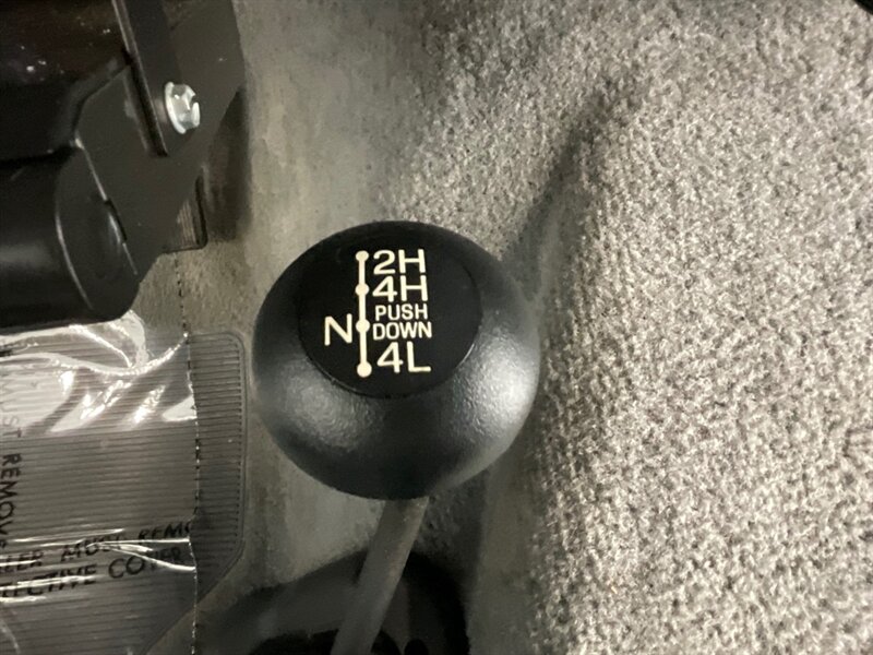 1996 Ford F-250 XLT 4X4 7.3L DIESEL / NEW TIRES / ZERO RUST / LONG BED / Towing Pkg / Spray in bed liner - Photo 19 - Gladstone, OR 97027