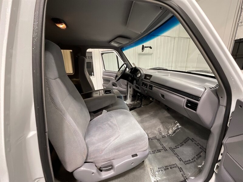 1996 Ford F-250 XLT 4X4 7.3L DIESEL / NEW TIRES / ZERO RUST / LONG BED / Towing Pkg / Spray in bed liner - Photo 14 - Gladstone, OR 97027
