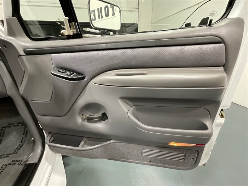 1996 Ford F-250 XLT 4X4 7.3L DIESEL / NEW TIRES / ZERO RUST / LONG BED / Towing Pkg / Spray in bed liner - Photo 33 - Gladstone, OR 97027