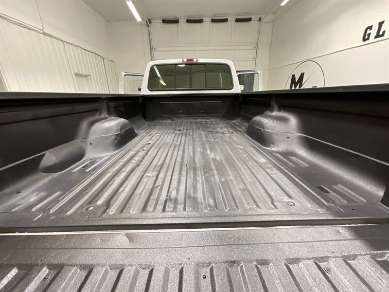 1996 Ford F-250 XLT 4X4 7.3L DIESEL / NEW TIRES / ZERO RUST / LONG BED / Towing Pkg / Spray in bed liner - Photo 11 - Gladstone, OR 97027