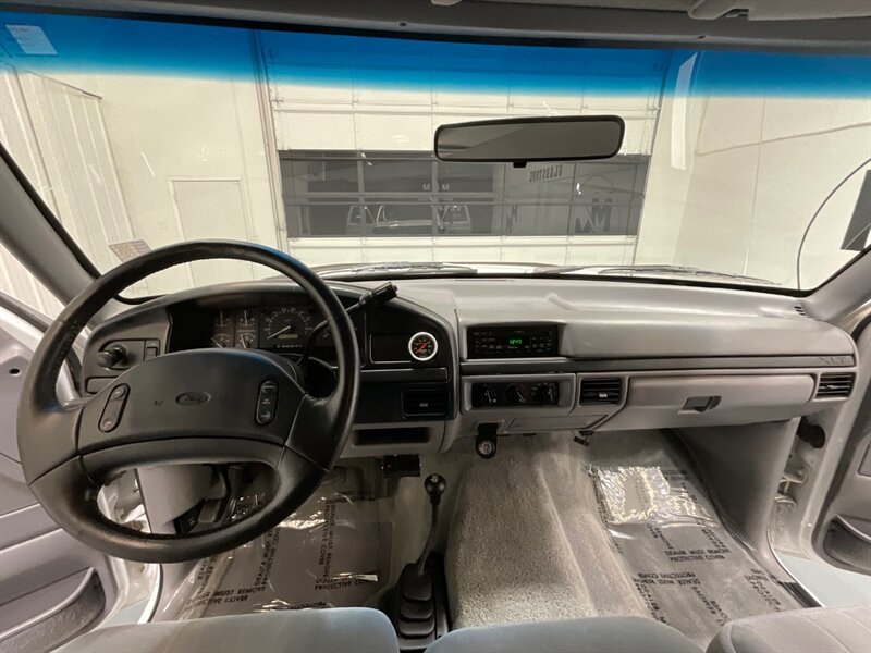 1996 Ford F-250 XLT 4X4 7.3L DIESEL / NEW TIRES / ZERO RUST / LONG BED / Towing Pkg / Spray in bed liner - Photo 36 - Gladstone, OR 97027