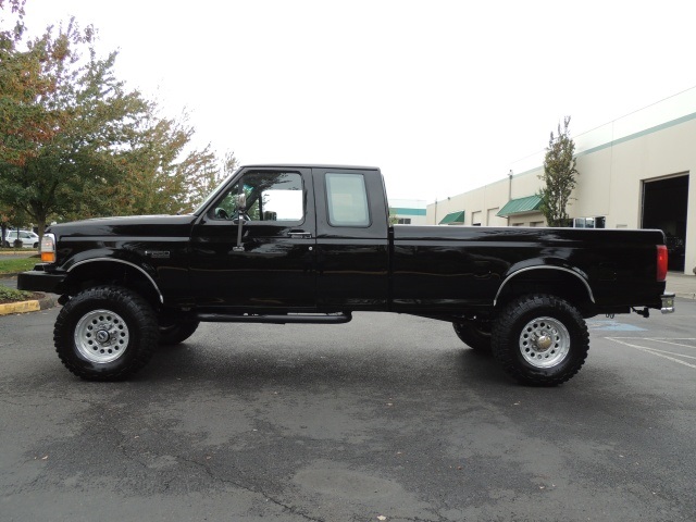 1995 Ford F-250 XLT / 4X4 / 7.3L Turbo Diesel / Long Bed / LIFTED   - Photo 3 - Portland, OR 97217