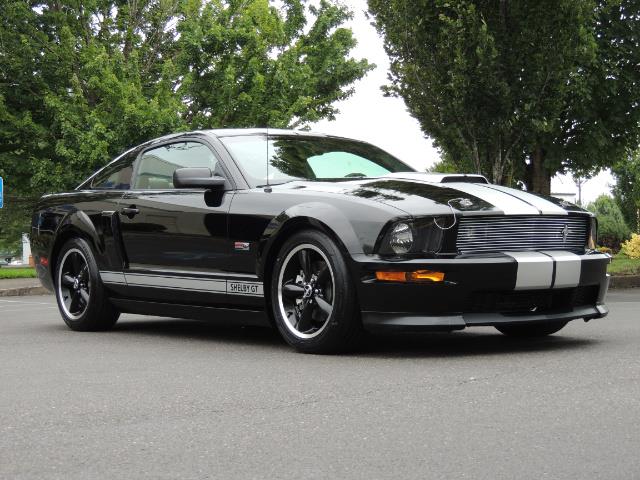 2007 Ford Mustang GT Premium / 5-SPEED / SHELBY PKG / 38K MILES   - Photo 2 - Portland, OR 97217