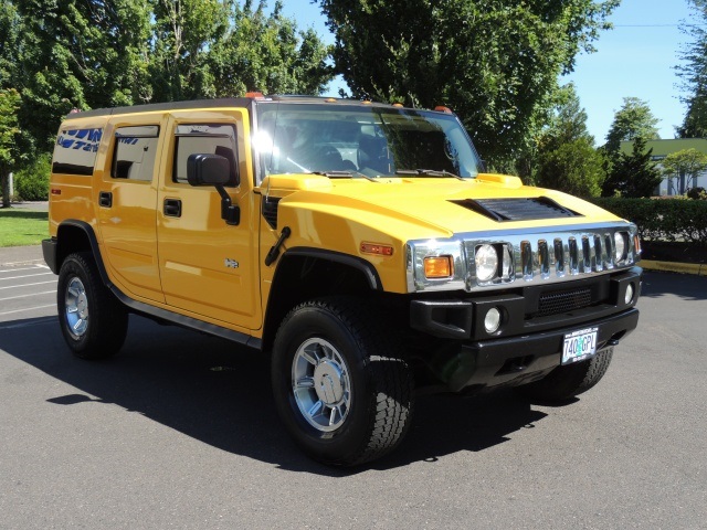 2004 Hummer H2 SUV 4X4 / 3rd Seat / Rear DVD / Moon Roof   - Photo 2 - Portland, OR 97217