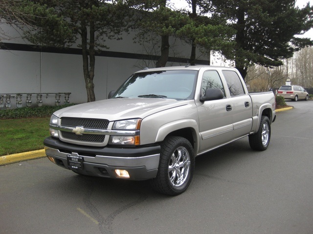 2005 Chevrolet Silverado 1500 LT/4WD/Crew Cab / Leather   - Photo 1 - Portland, OR 97217