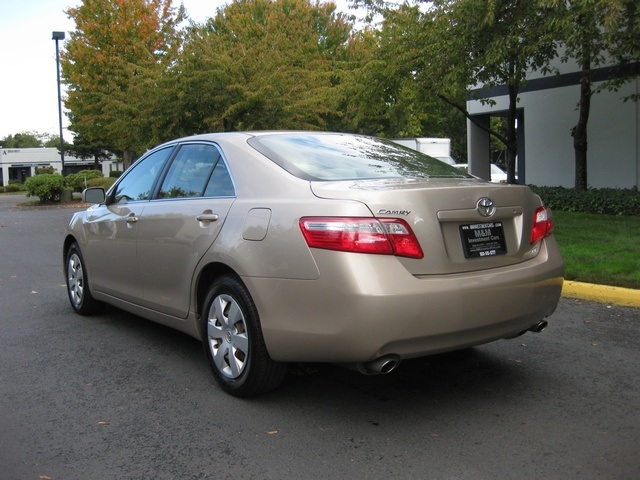 2009 Toyota Camry LE V6 / Sedan/ 1-Owner/ MINT COND   - Photo 3 - Portland, OR 97217