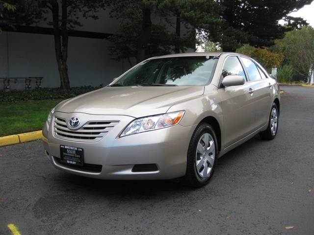 2009 Toyota Camry LE V6 / Sedan/ 1-Owner/ MINT COND   - Photo 1 - Portland, OR 97217