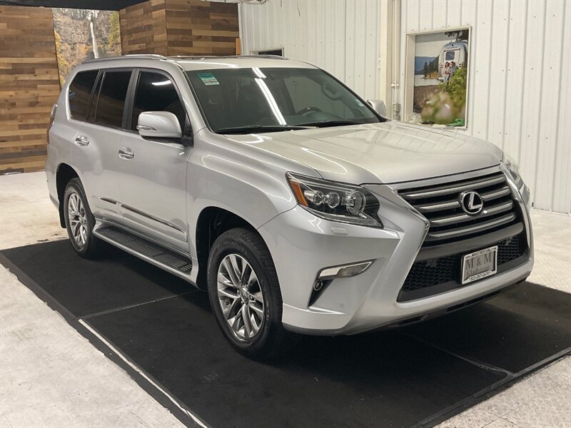 2017 Lexus GX 460 Luxury AWD / Leather/ Navi / 58,000 MILES  / LOCAL SUV / Excel Cond - Photo 2 - Gladstone, OR 97027