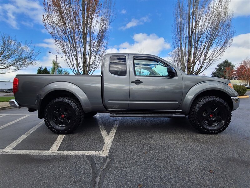 2008 Nissan Frontier SE / 4X4 / KING CAB / V6 4.0 L / LIFTED  / BRAND NEW TIRES / BACK CAM / SERVICE RECORDS /  LOW MILES!!! - Photo 4 - Portland, OR 97217