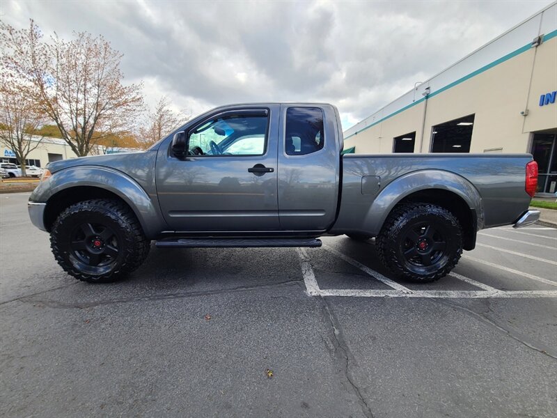 2008 Nissan Frontier SE / 4X4 / KING CAB / V6 4.0 L / LIFTED  / BRAND NEW TIRES / BACK CAM / SERVICE RECORDS /  LOW MILES!!! - Photo 3 - Portland, OR 97217