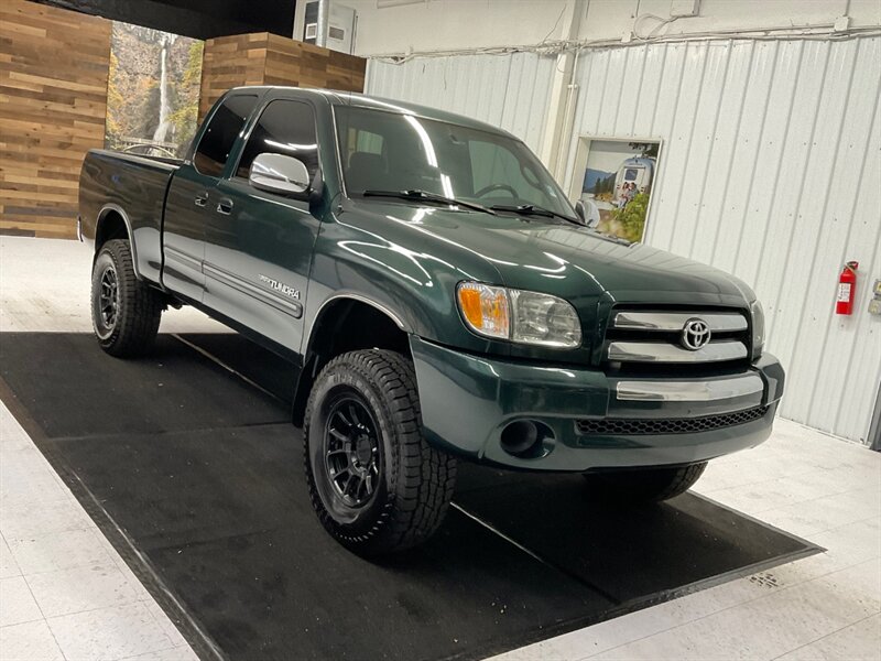 2004 Toyota Tundra 4dr Access Cab SR5 4WD / 3.4L V6 / 5-SPEED MANUAL  / HARD TO FIND UNIT / LOCAL & RUST FREE / LIFTED w/ NEW TIRES / GREAT SERVICE HISTORY !! - Photo 2 - Gladstone, OR 97027