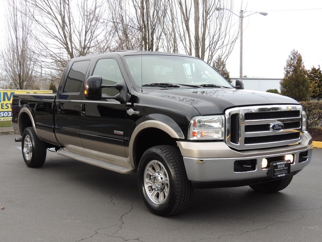 2006 Ford F-350 King Ranch / 4X4 / DIESEL / Moonroof/ Long Bed   - Photo 2 - Portland, OR 97217