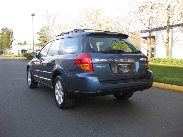 2006 Subaru Outback 2.5i   - Photo 3 - Portland, OR 97217