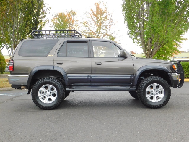 1998 Toyota 4Runner Limited / 4X4 / V6 3.4L / LIFTED / LOW MILES !!!   - Photo 4 - Portland, OR 97217