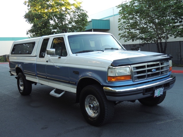 1996 Ford F-250 XLT Super Cab / 4X4 / Long Bed / Matching Canopy   - Photo 2 - Portland, OR 97217