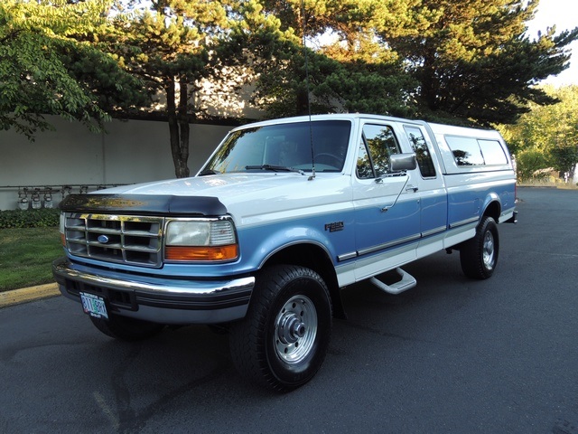 1996 Ford F-250 XLT Super Cab / 4X4 / Long Bed / Matching Canopy   - Photo 1 - Portland, OR 97217