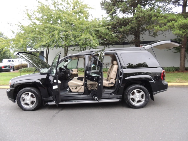 2005 Chevrolet TrailBlazer EXT LT/4X4/ 3RD ROW SEAT/  Excel Cond   - Photo 12 - Portland, OR 97217