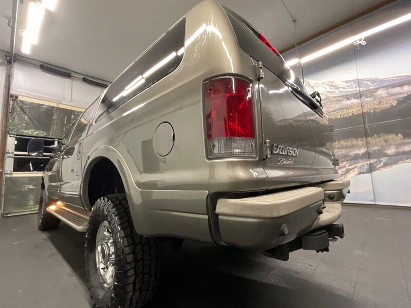 2003 Ford Excursion Limited 4X4 / 7.3L DIESEL / 1-OWNER /  RUST FREE  3RD ROW SEAT / Leather & Heated Seats / BRAND NEW TIRES / RUST FREE / 158,000 MILES - Photo 11 - Gladstone, OR 97027