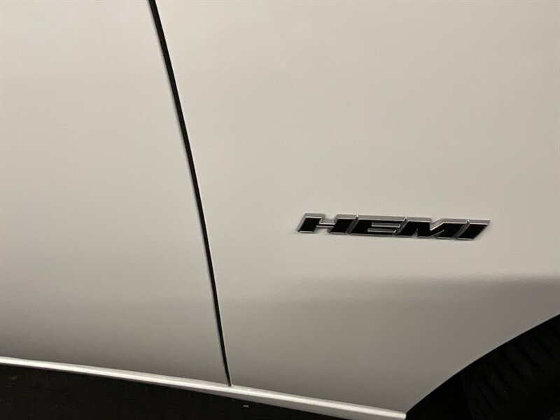2018 Dodge Charger R/T BLACK TOP / 5.7L V8 HEMI / Navigation Sunroof  Heated Seats / PREMIUM PKG / 57,000 MILES - Photo 26 - Gladstone, OR 97027