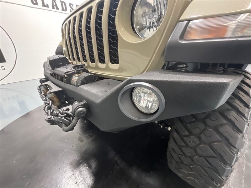 2020 Jeep Gladiator Sport Pickup 4X4 / HARD TOP / LIFTED / 1-OWNER  / WINCH - Photo 12 - Gladstone, OR 97027