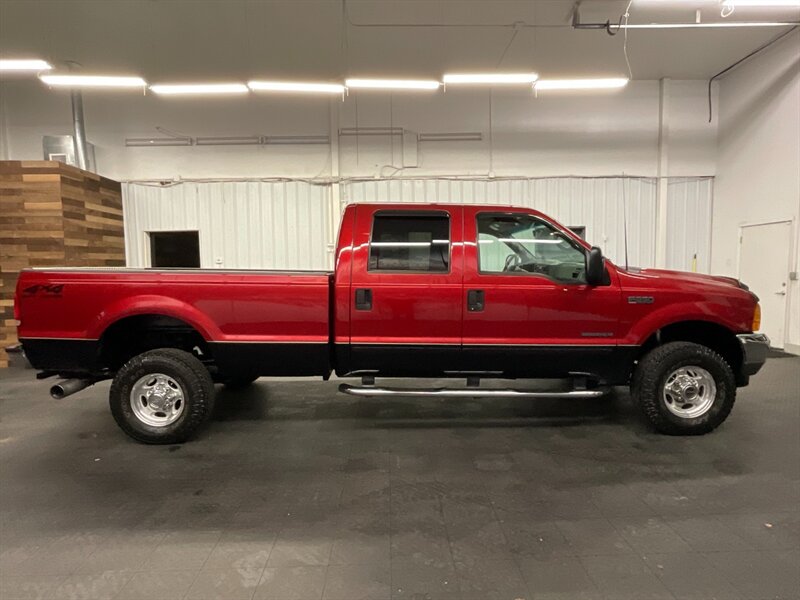 2001 Ford F-350 Super Duty Lariat 4X4/ 7.3L DIESEL /6-SPEED MANUAL  1-TON / 7.3L DIESEL / 6-SPEED / LONG BED / LEATHER HEATED SEATS - Photo 4 - Gladstone, OR 97027